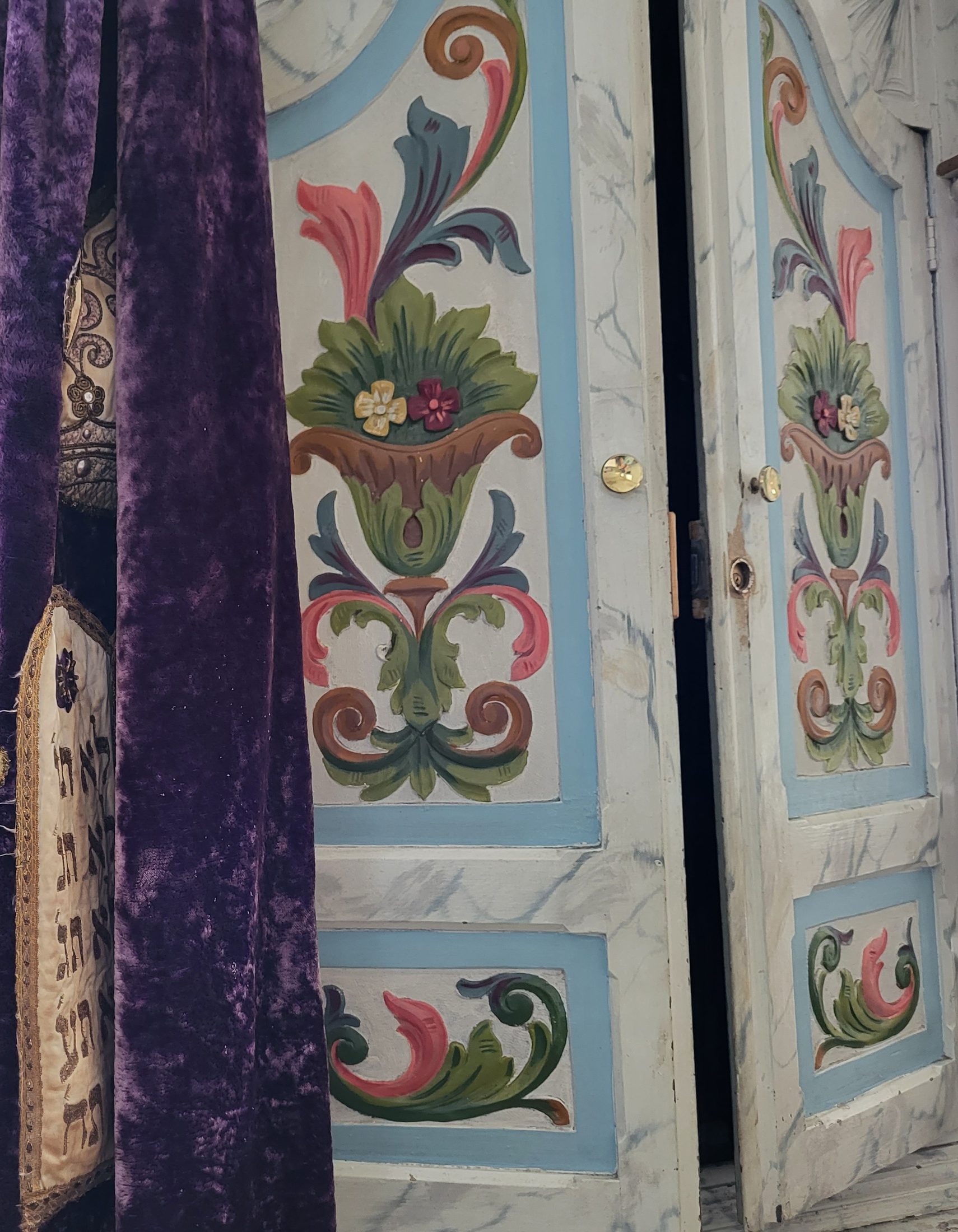 Torah ark